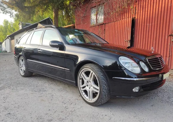 świętokrzyskie Mercedes-Benz Klasa E cena 17000 przebieg: 271900, rok produkcji 2004 z Pasym